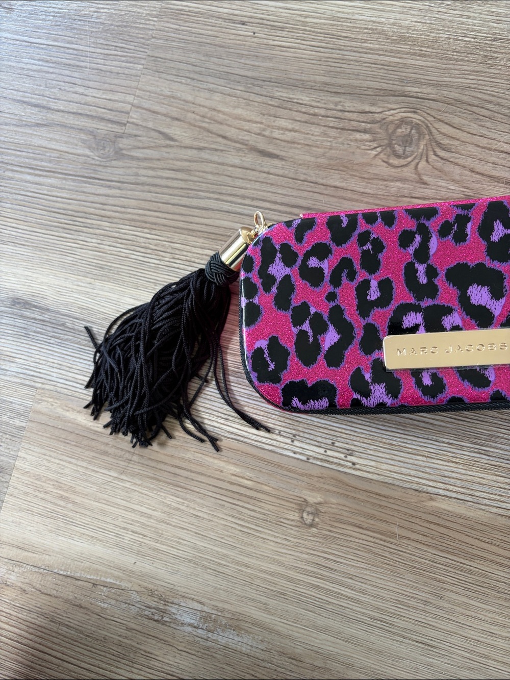 💕⚡️Marc Jacobs Pink and Purple Leopard Print Cosmetic Case - Picture 3 of 8
